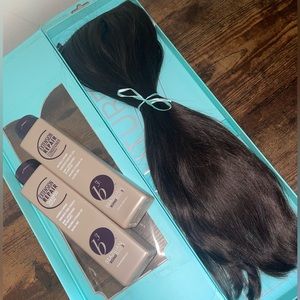 Halocouture 18” Extensions Color #1B + extension care shampoo/conditioner